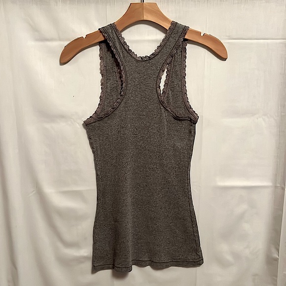 ARITZIA Talula Lace-Trimmed Ribbed Tank Top // Size L - Picture 2 of 5